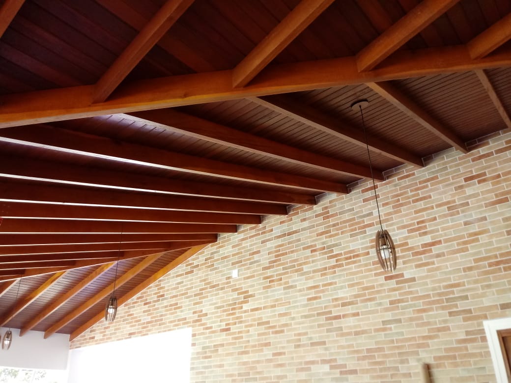 Telhado residencial finalizado pela Pórtico Telhados